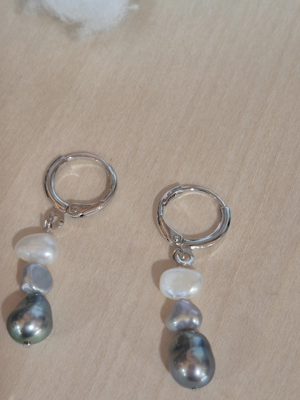 🩶🤍NEW🩶🤍 BEAUTIFUL!! TRI-COLOR Ombre FRESHWATER PEARL Dangle Earrings